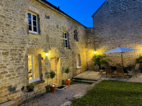 La Closerie de Gigny Maison de Charme avec Piscine